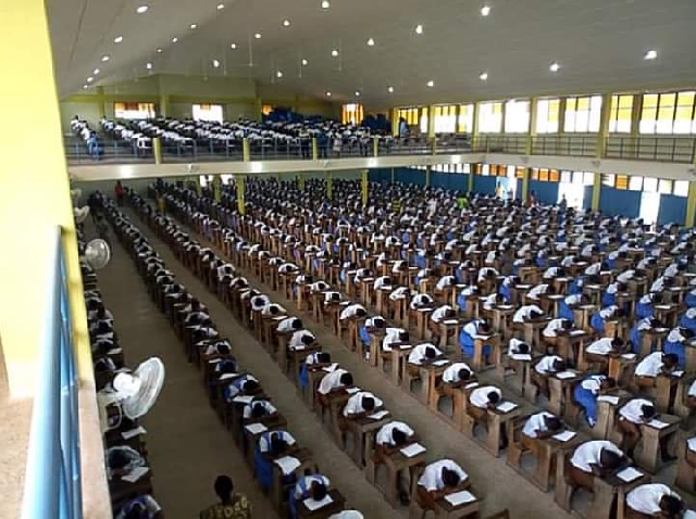 A total of 375,763 candidates sat the examination from 976 schools